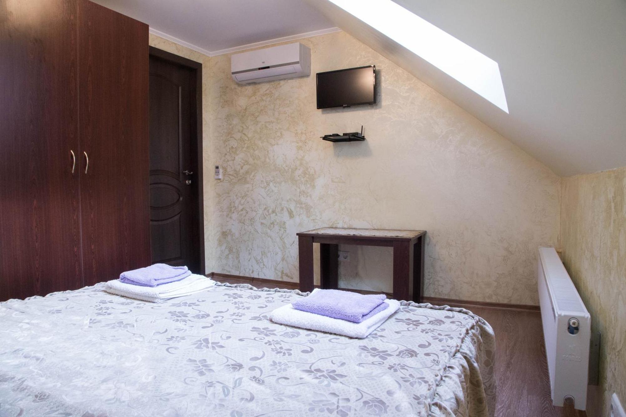 Guest House Montreal Odessa Phòng bức ảnh